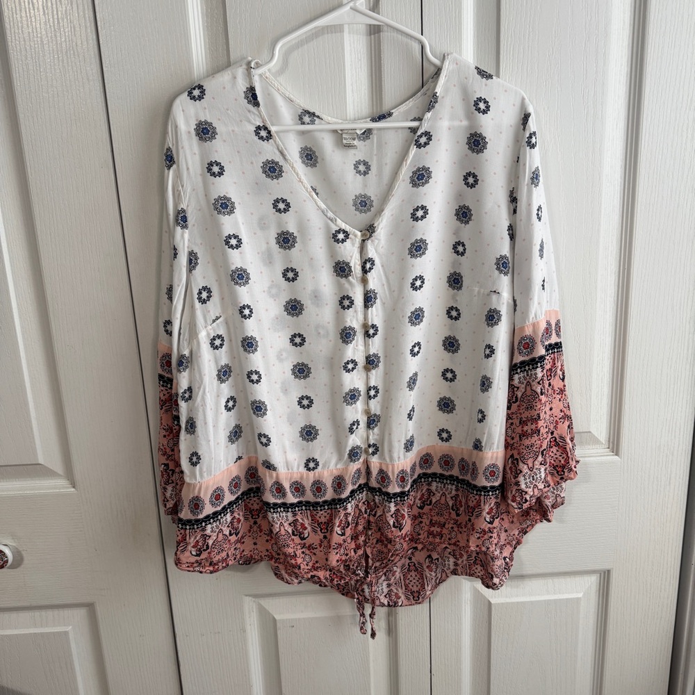 EST‎ 1946 contrasting pattern button up blouse size 18/20W